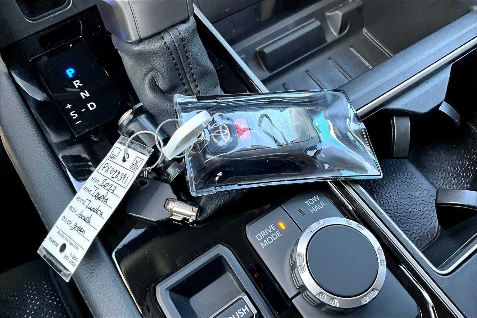 2023 Toyota Tundra Limited photo 13