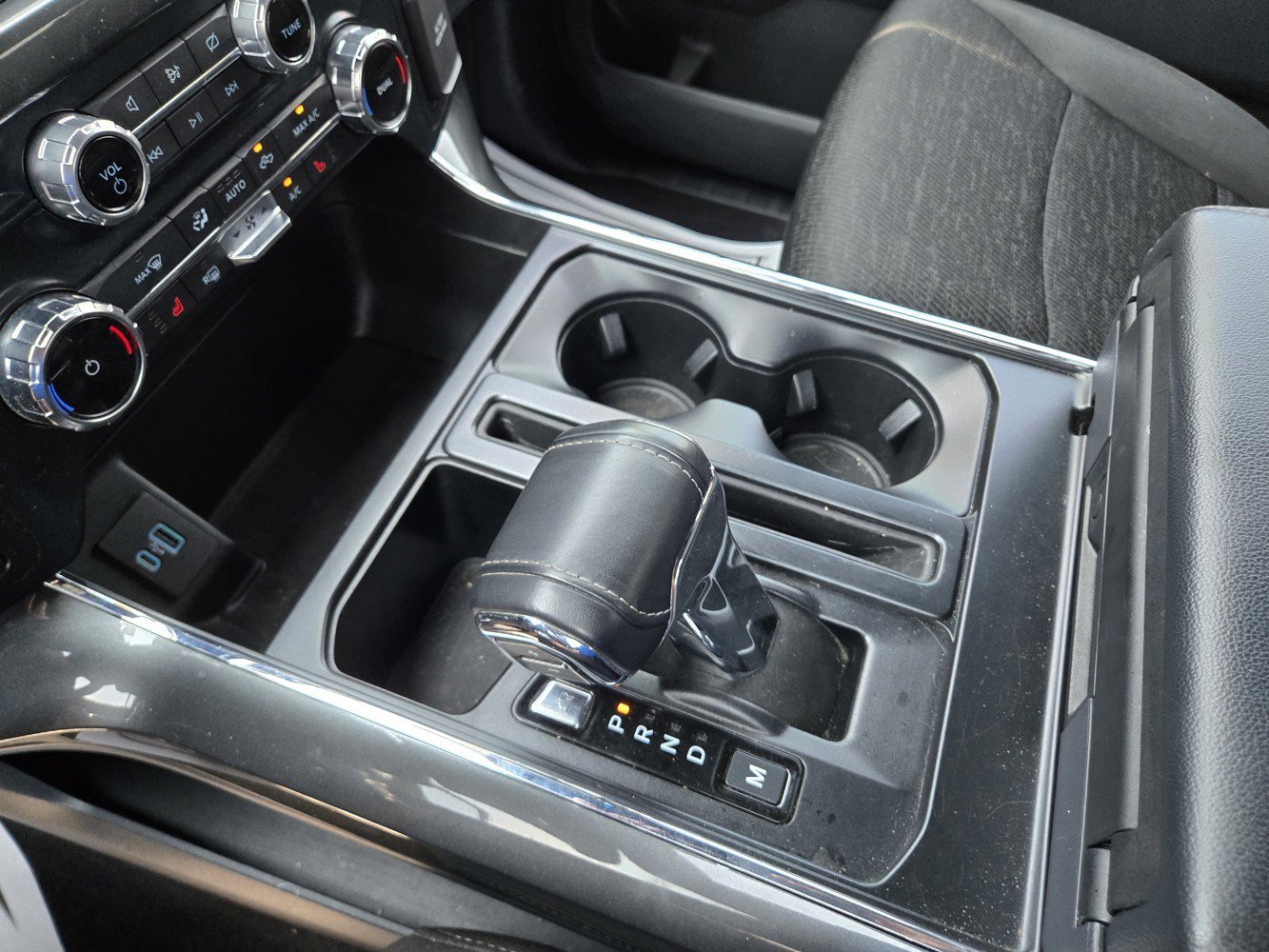 2022 Ford F-150 XLT photo 9