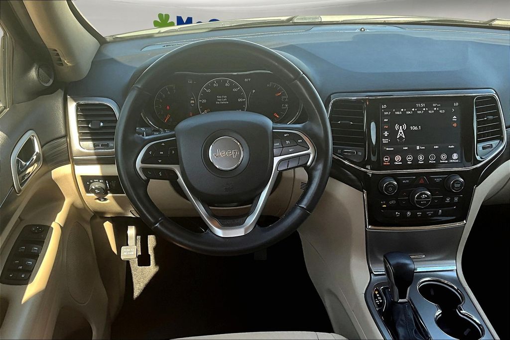 2022 Jeep Grand Cherokee Laredo E photo 8