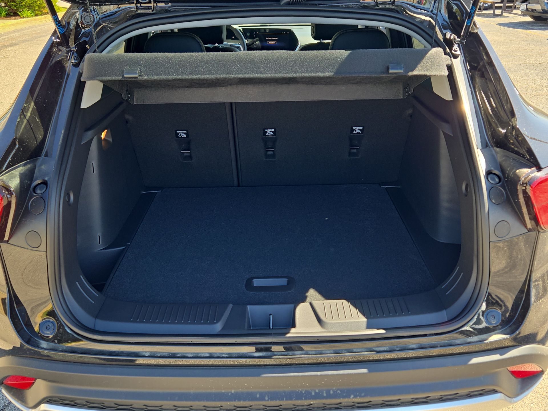 2025 Chevrolet Trax LT photo 42