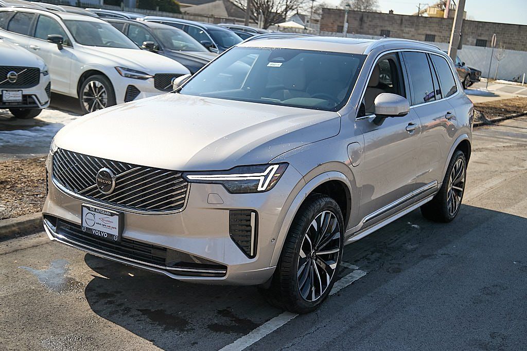 2026 VOLVO XC90 - Image 5