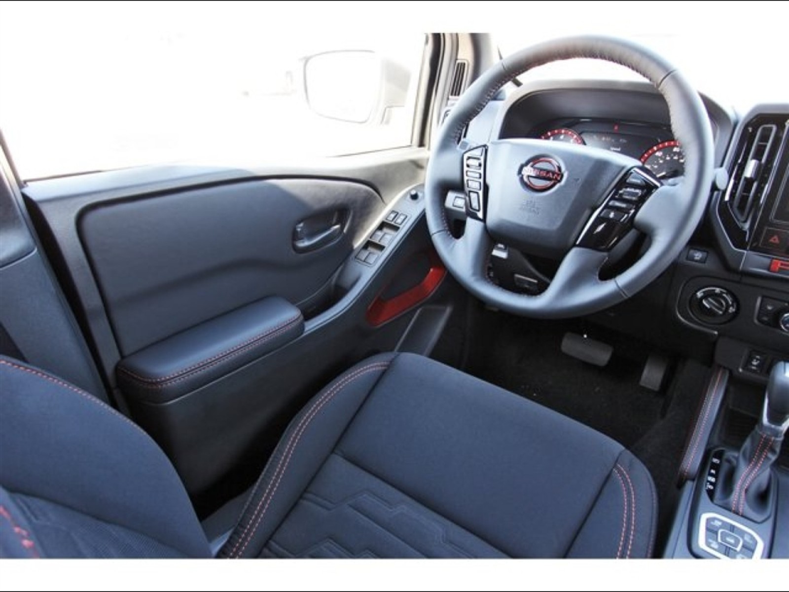 2026 Nissan Frontier Crew Cab PRO-4X® Gray at Robbins Nissan