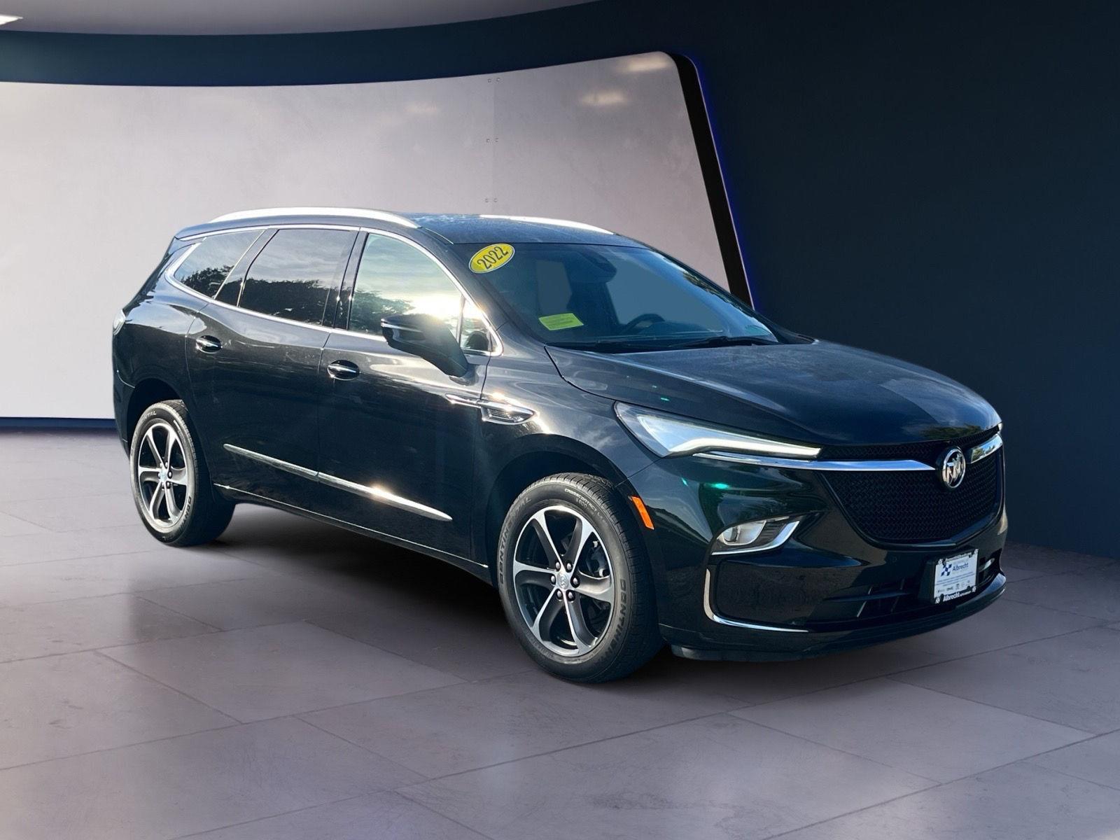 2022 Buick Enclave Essence photo 2