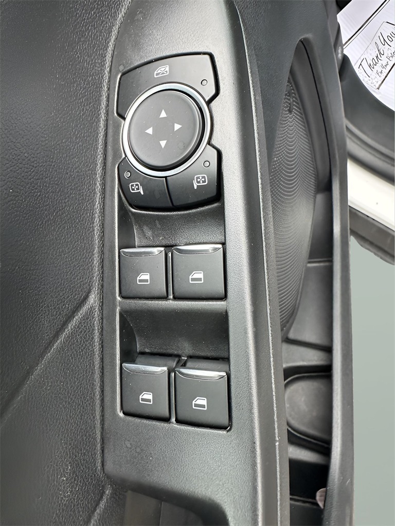 2022 Ford Escape SEL photo 18