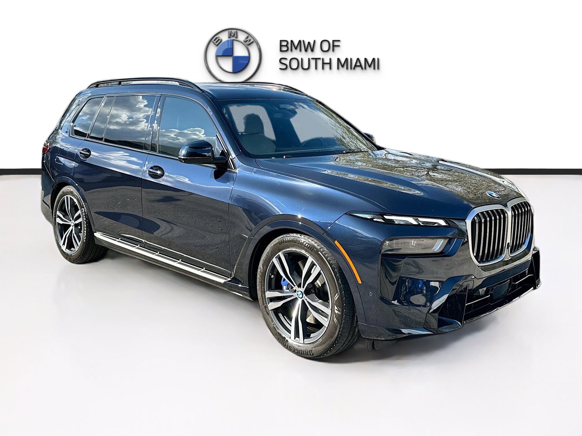 2023 BMW X7 40i's photo