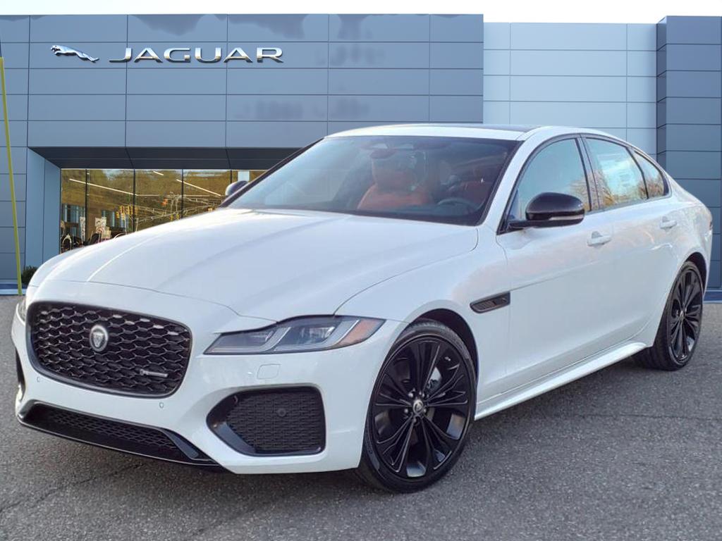 New 2024 Fuji White Jaguar R-Dynamic SE image 1