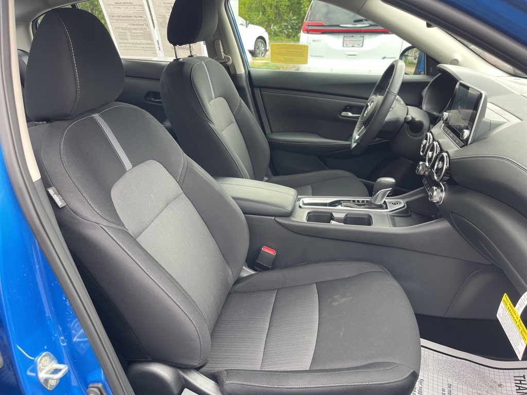 2025 Nissan Sentra SV photo 17