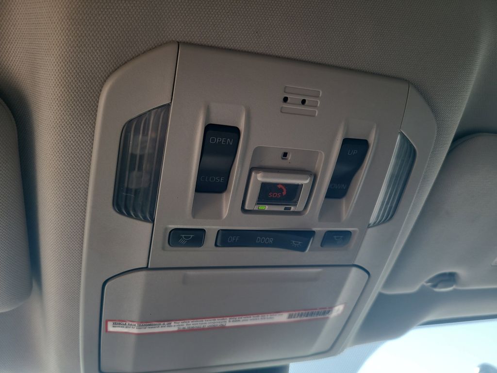 2022 Toyota Highlander XLE photo 19