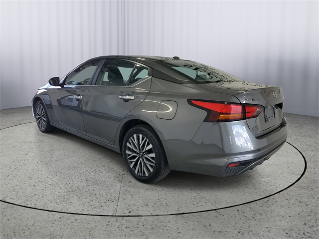2025 Nissan Altima 2.5 SV photo 4
