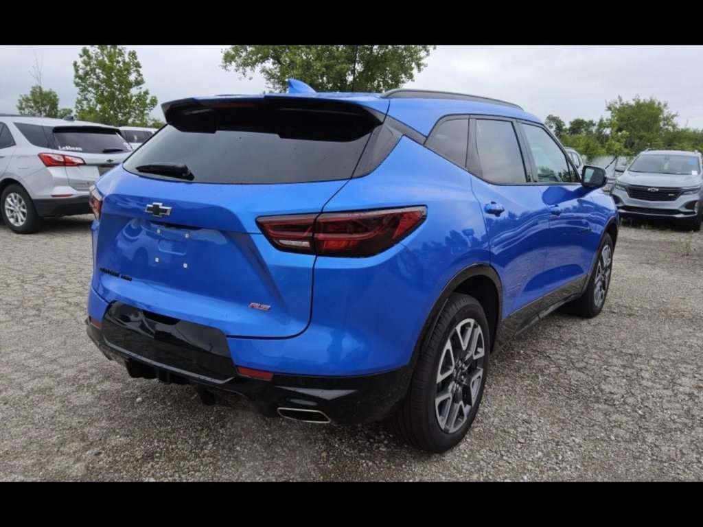 2025 Chevrolet Blazer RS photo 4