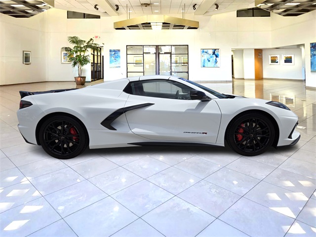 2024 Chevrolet Corvette Stingray 2LT photo 8