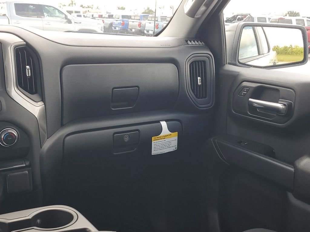 2025 Chevrolet Silverado 1500 Custom photo 26