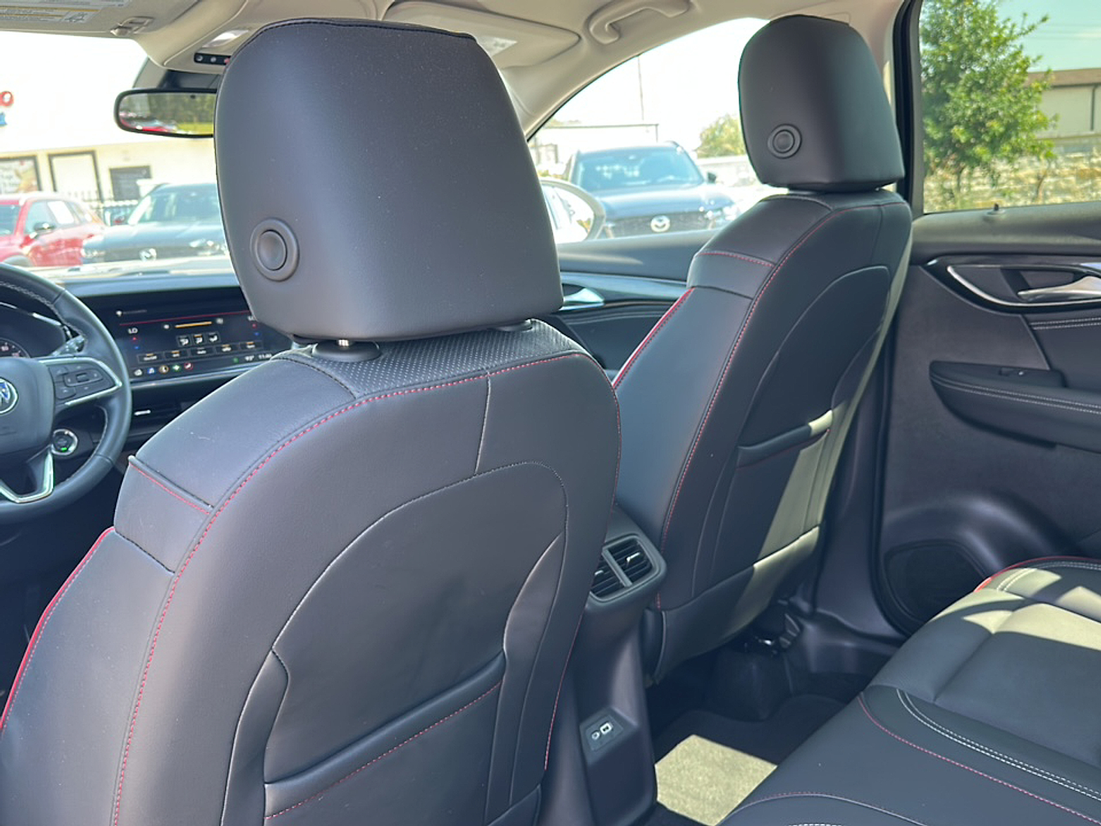 2023 Buick Envision Essence photo 4