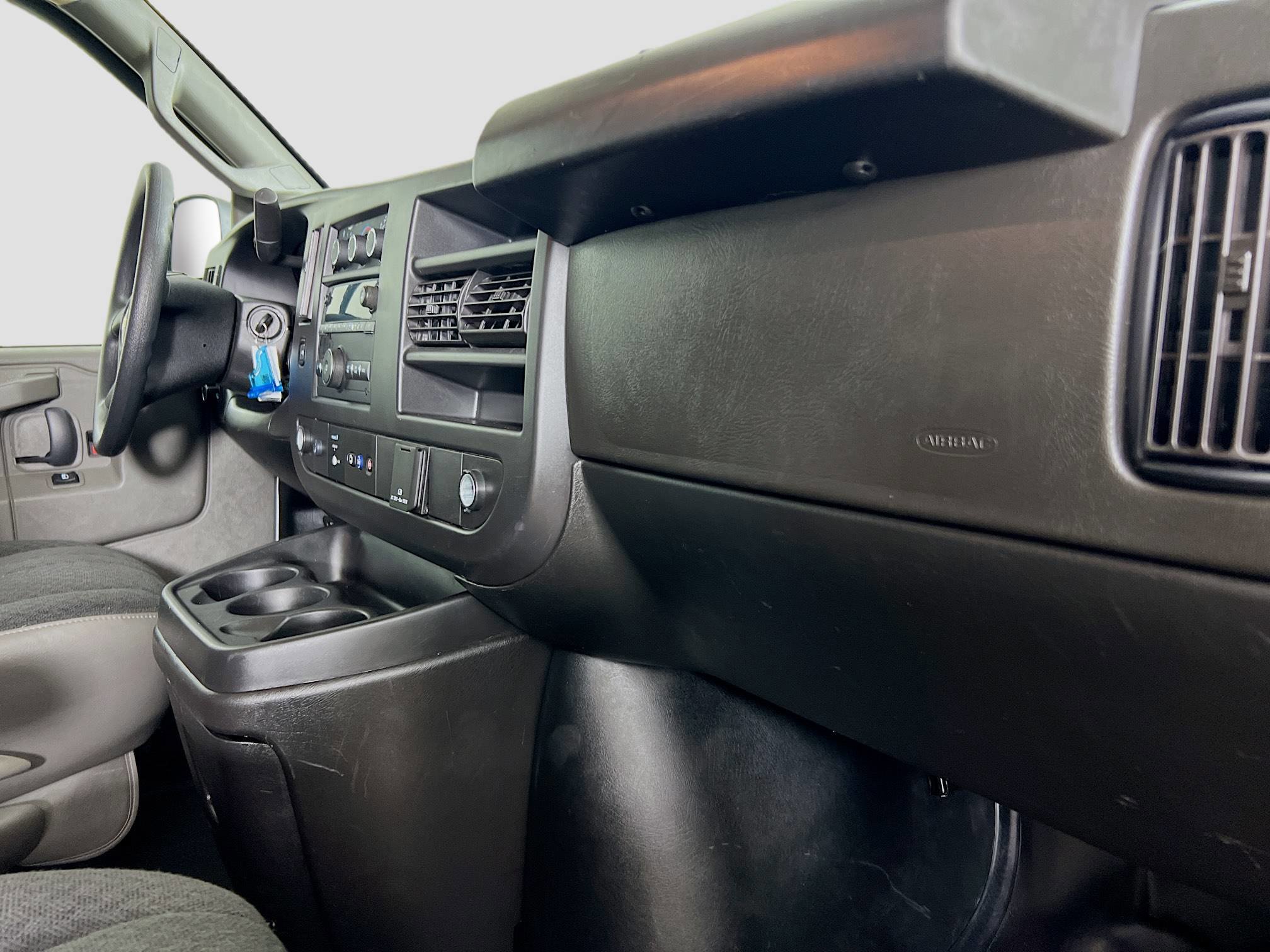 2023 Chevrolet Express 2500 Cargo photo 19