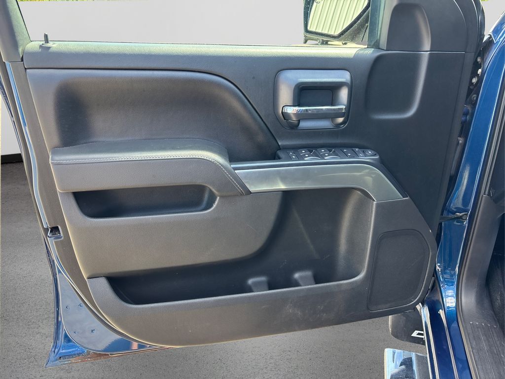 2017 Chevrolet Silverado 1500 LT photo 15