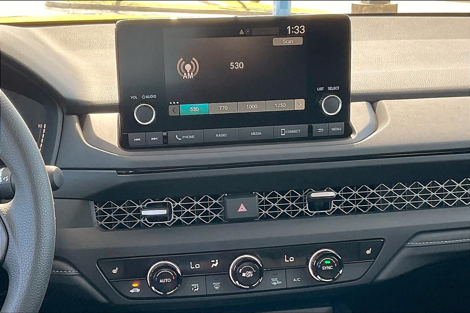 2025 Honda Accord SE photo 6