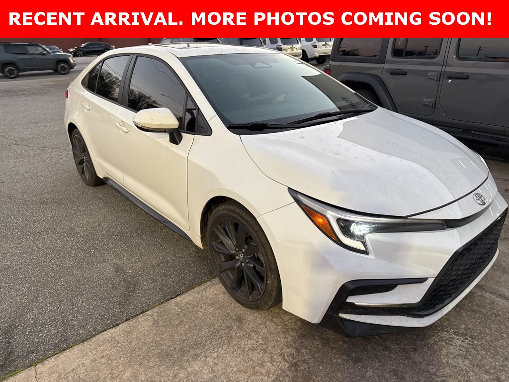 2024 Toyota Corolla SE's photo