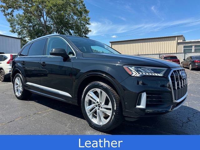 2024 Audi Q7 55 Premium Plus photo 2