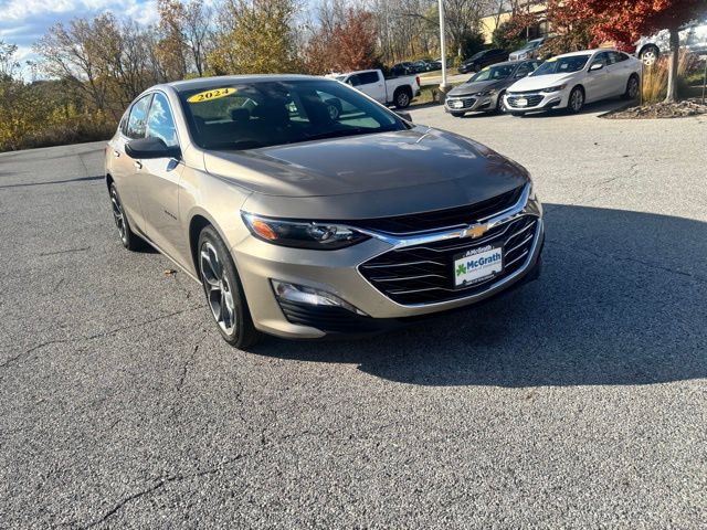 2024 Chevrolet Malibu 1LT photo 2