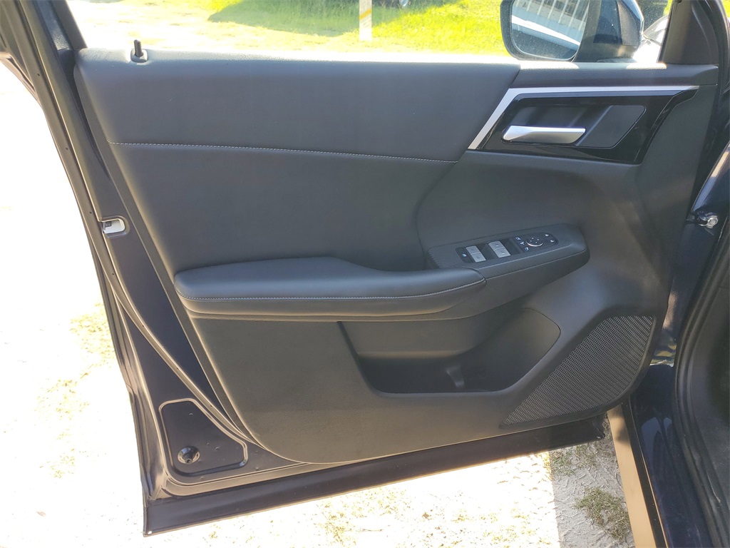 2024 Mitsubishi Outlander SE photo 12