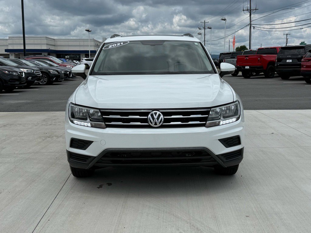 2021 Volkswagen Tiguan SE photo 2