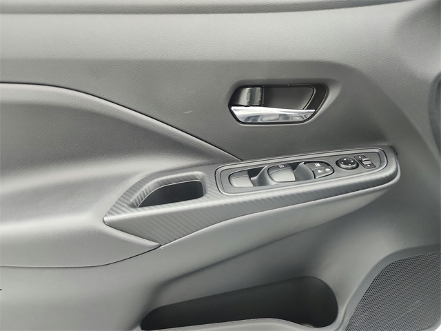 2025 Nissan Versa 1.6 SV photo 25