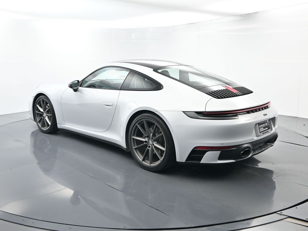 2024 Porsche 911 T photo 2