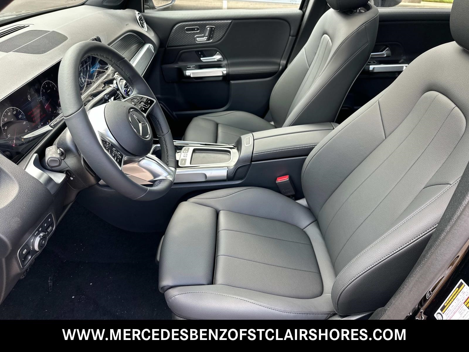 2025 Mercedes Benz GLB 250 4MATIC photo 18