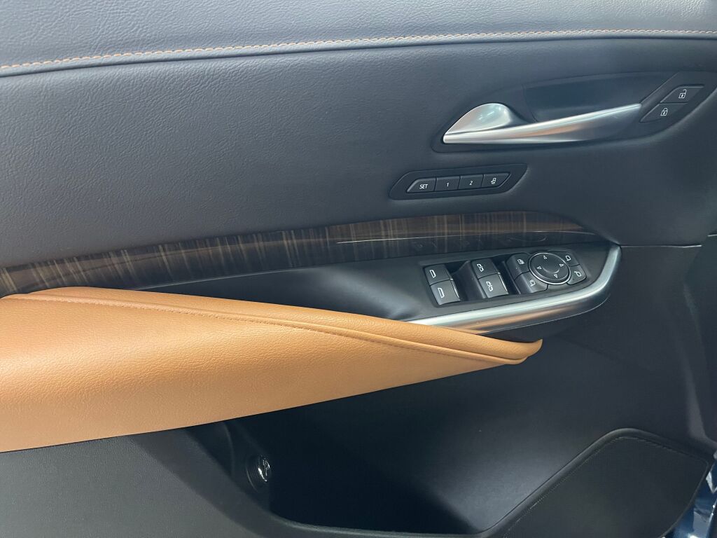 2022 Cadillac XT4 Premium Luxury photo 8