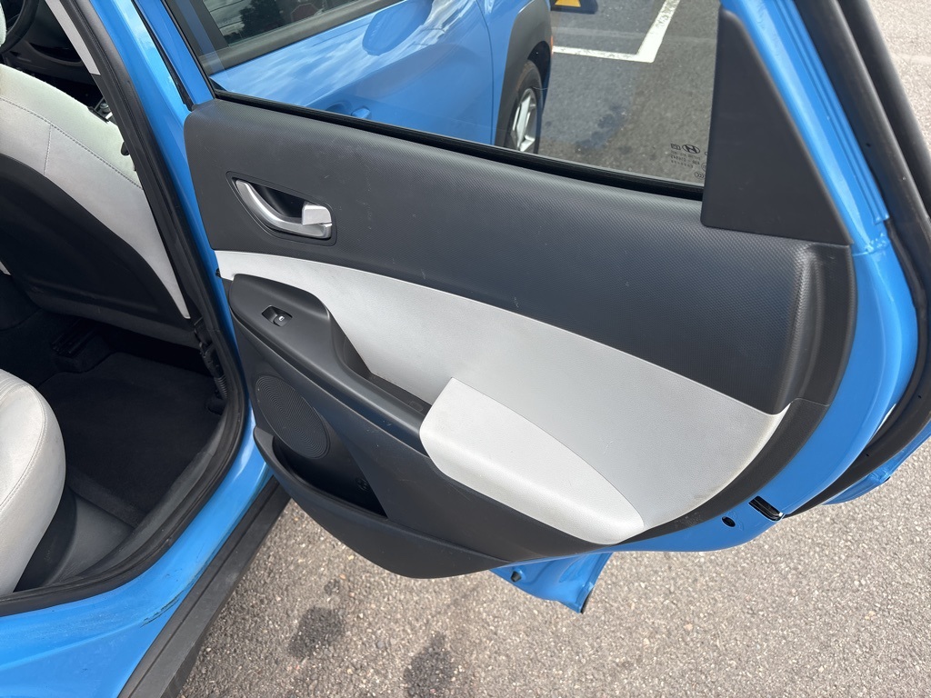 2022 Hyundai Kona SEL photo 14