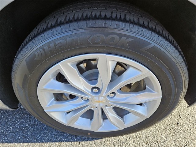 2024 Chevrolet Malibu 1LT photo 13