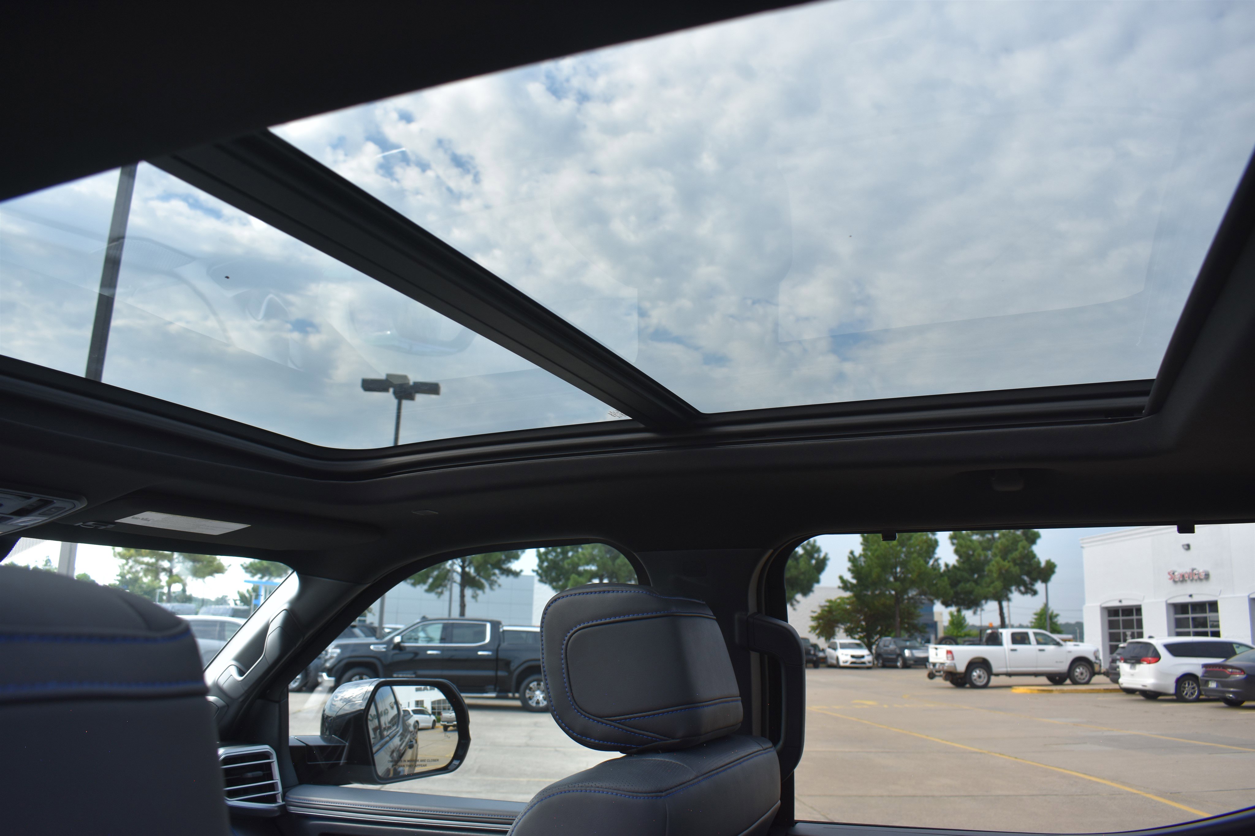 2024 Toyota Tundra Platinum photo 8