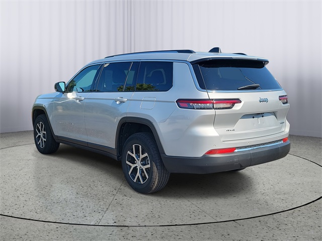 2023 Jeep Grand Cherokee Limited photo 3