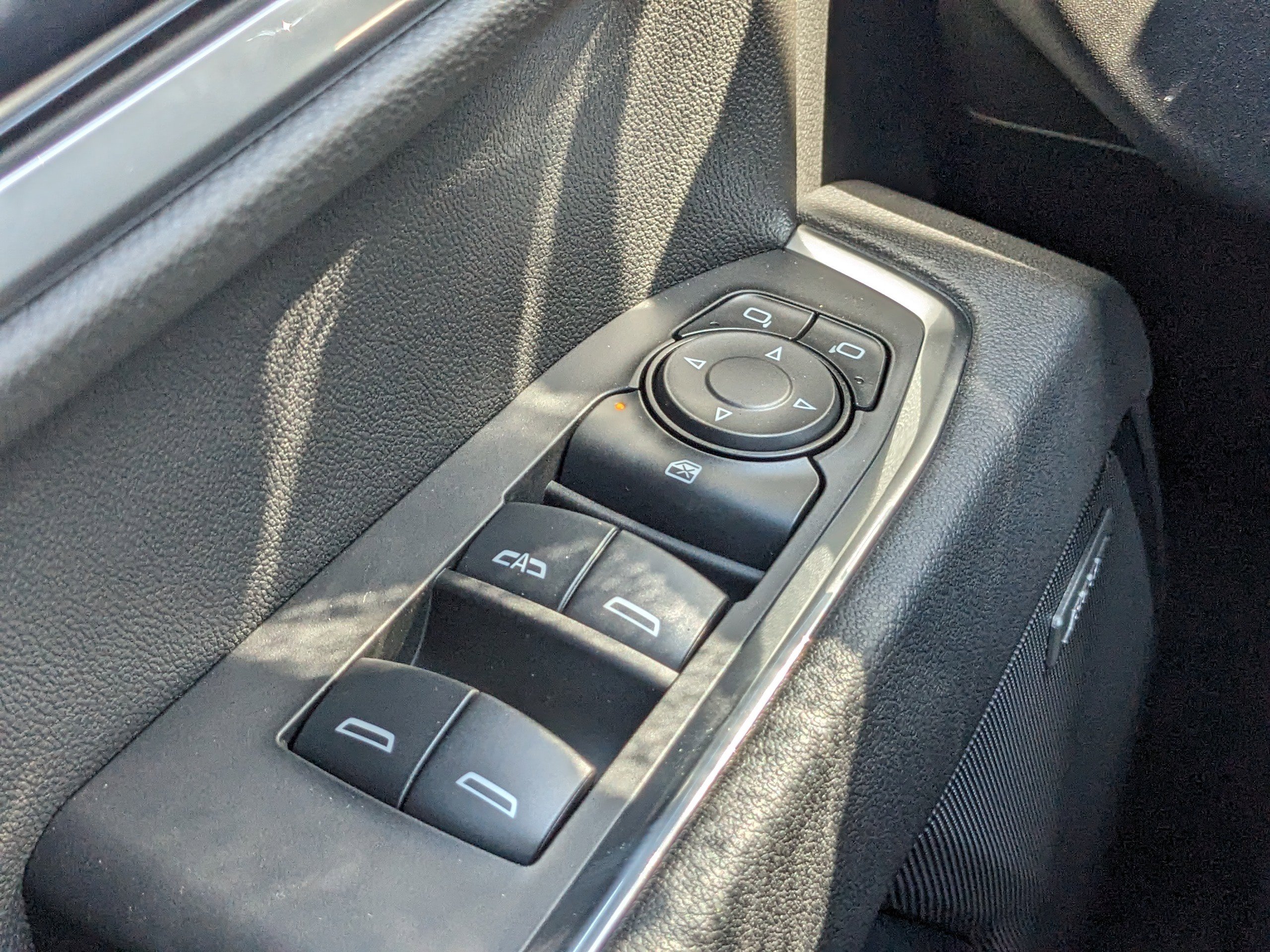 2025 Chevrolet Silverado 1500 RST photo 26