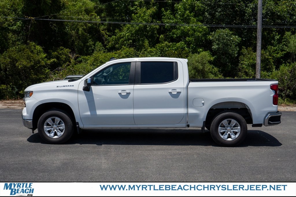 2025 Chevrolet Silverado 1500 LT photo 3