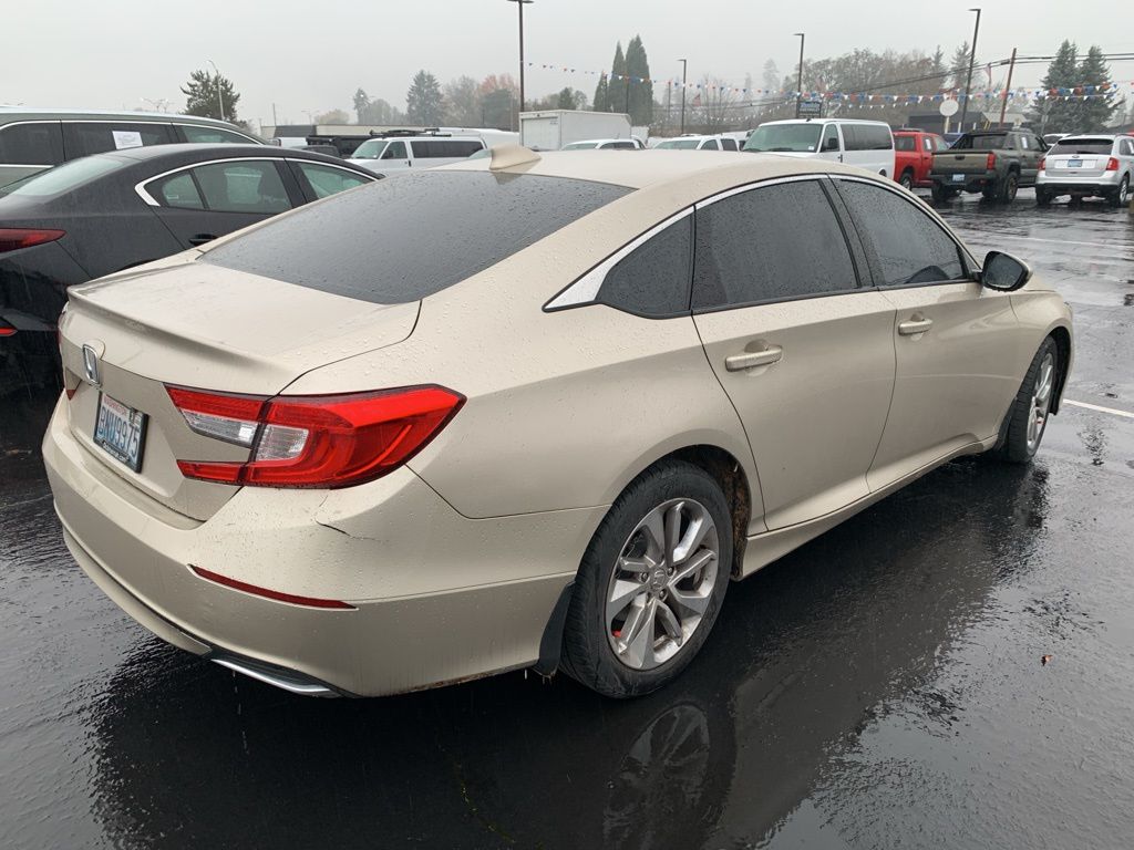 2018 Honda Accord LX 1.5T photo 3