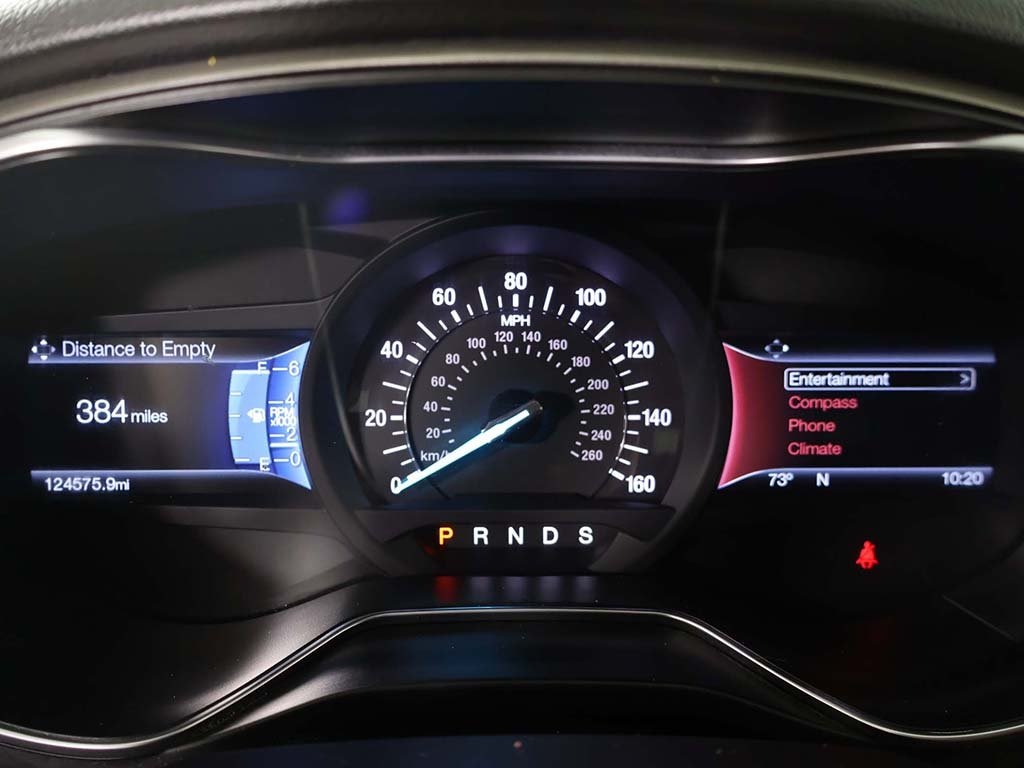 2016 Ford Fusion SE photo 37