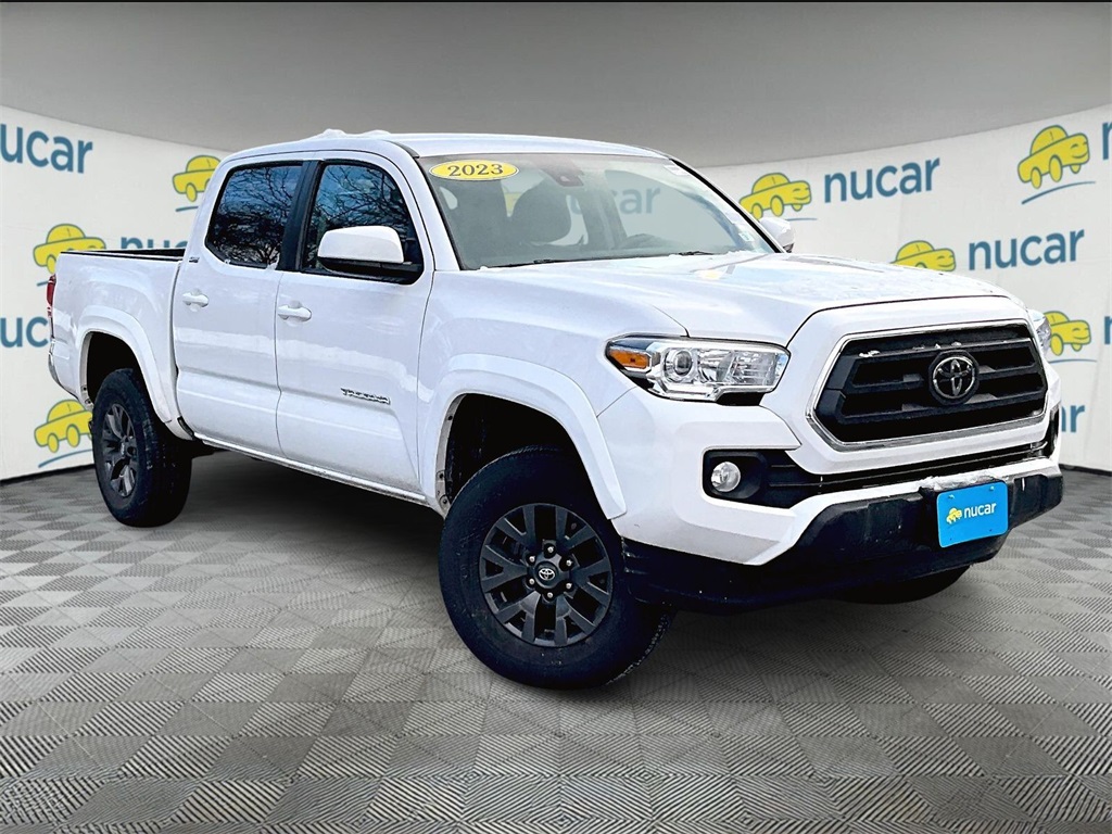 2023 Toyota Tacoma SR5's photo