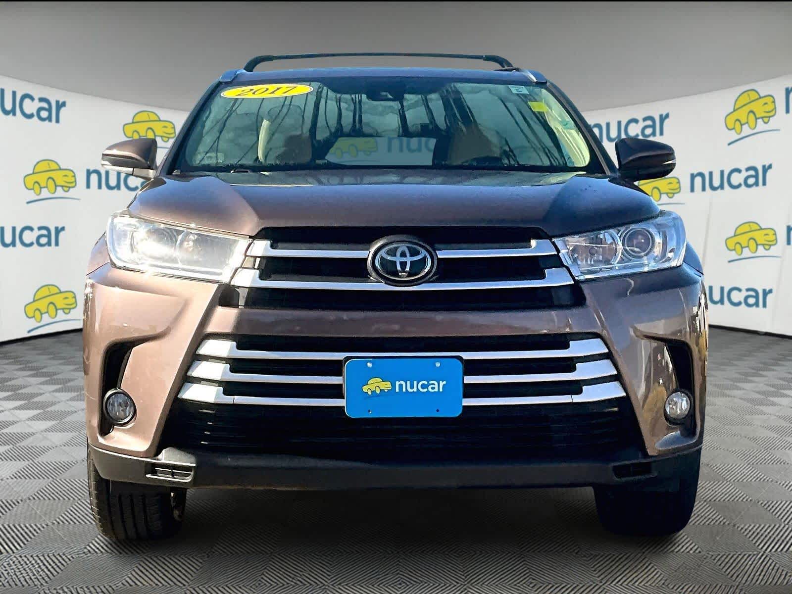 2017 Toyota Highlander XLE photo 2