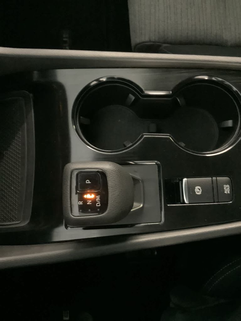 2023 Nissan Rogue SV photo 18