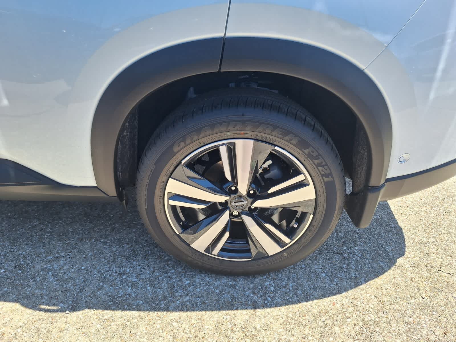 2025 Nissan Rogue SL photo 22
