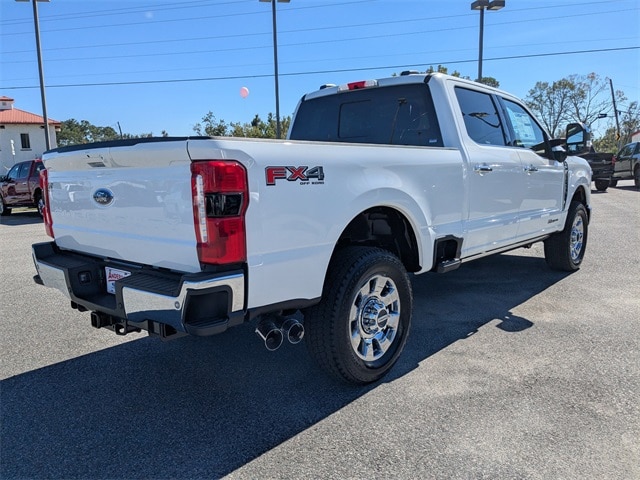 2026 Ford F-350 Lariat photo 3