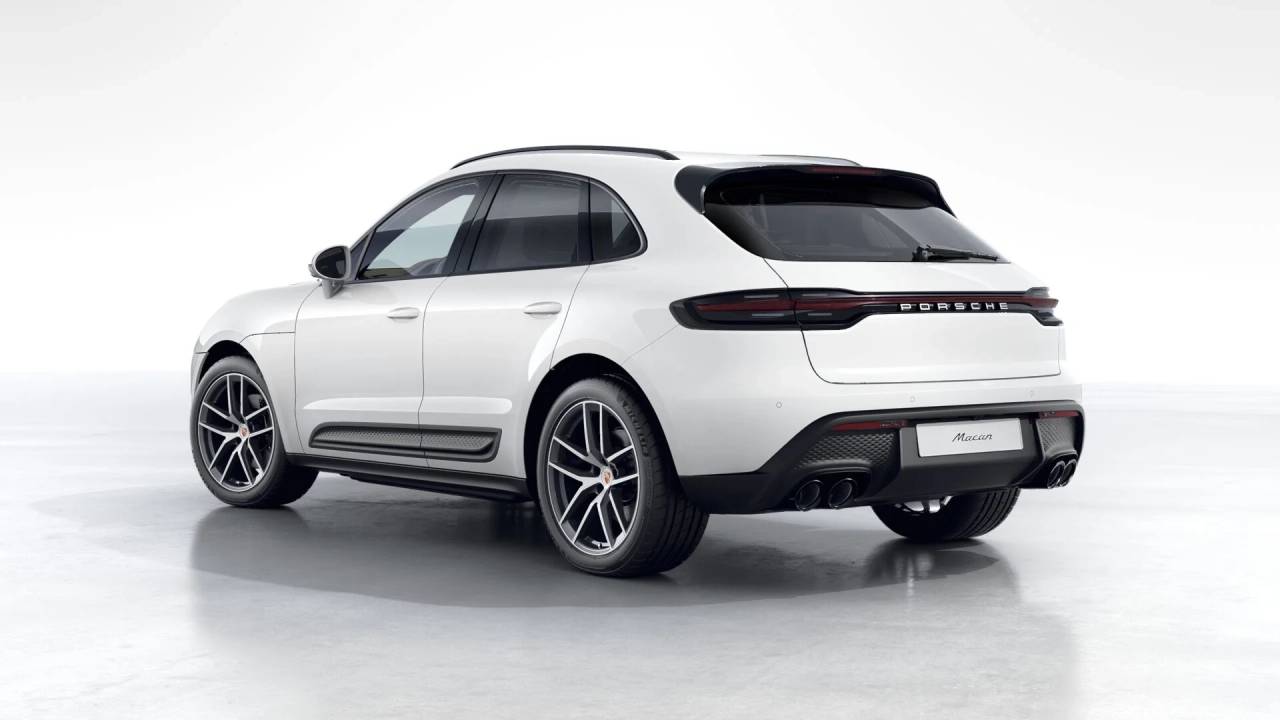 2026 Porsche Macan T photo 3