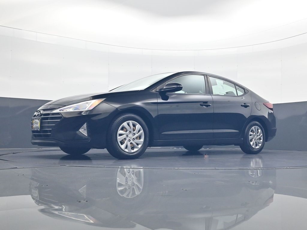 2019 Hyundai Elantra SE photo 21