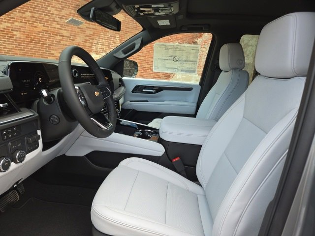 2026 Chevrolet Tahoe Premier photo 4