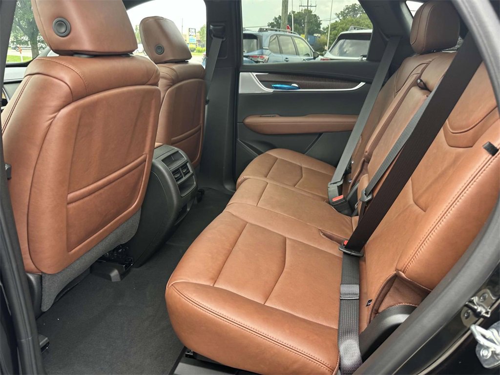 2025 Cadillac XT5 Sport photo 13