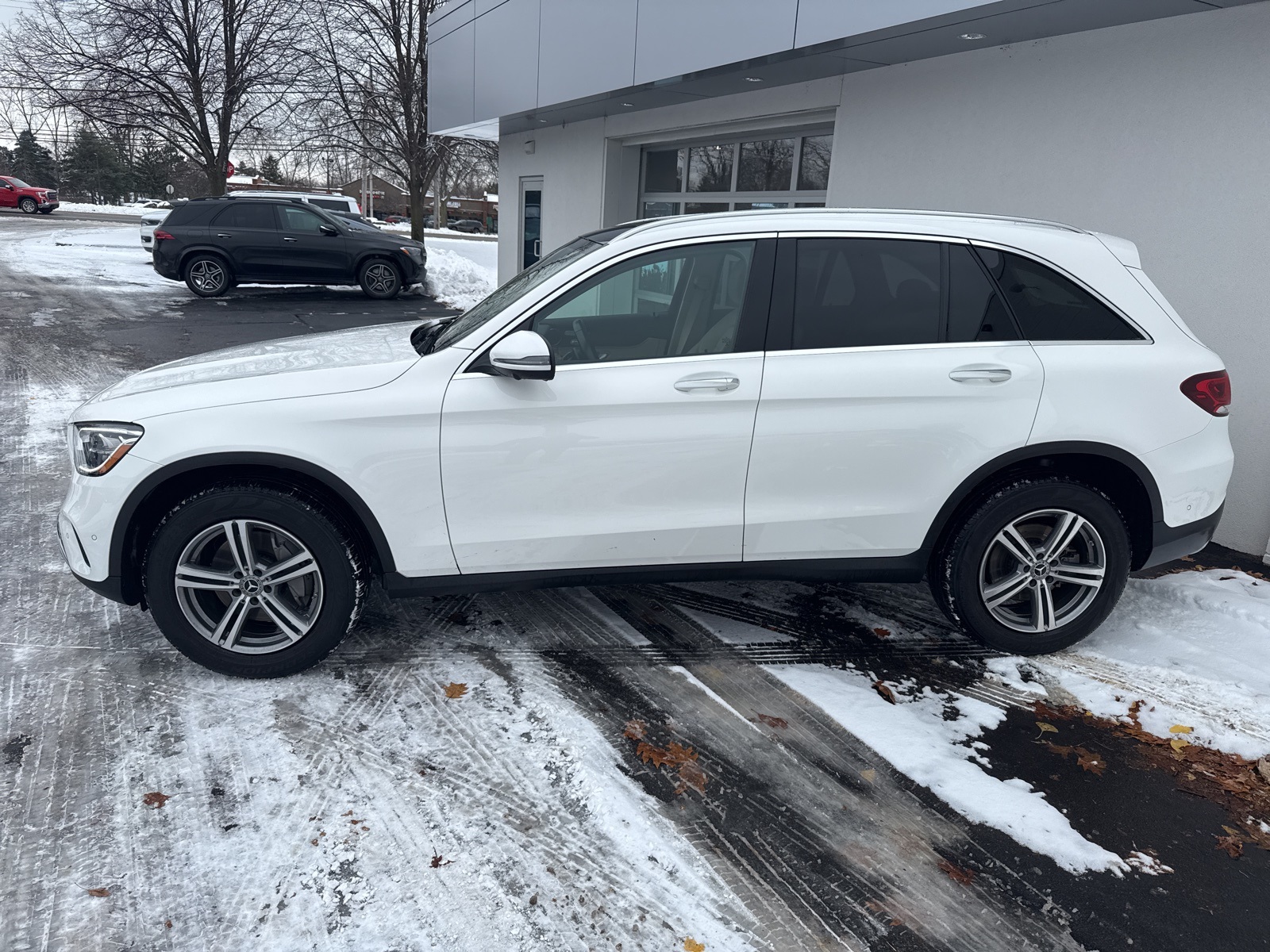 2022 Mercedes Benz GLC 300 4MATIC photo 2