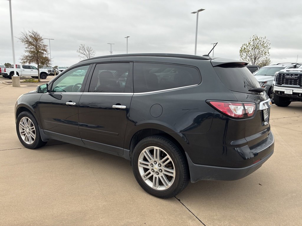 2014 Chevrolet Traverse 1LT photo 2