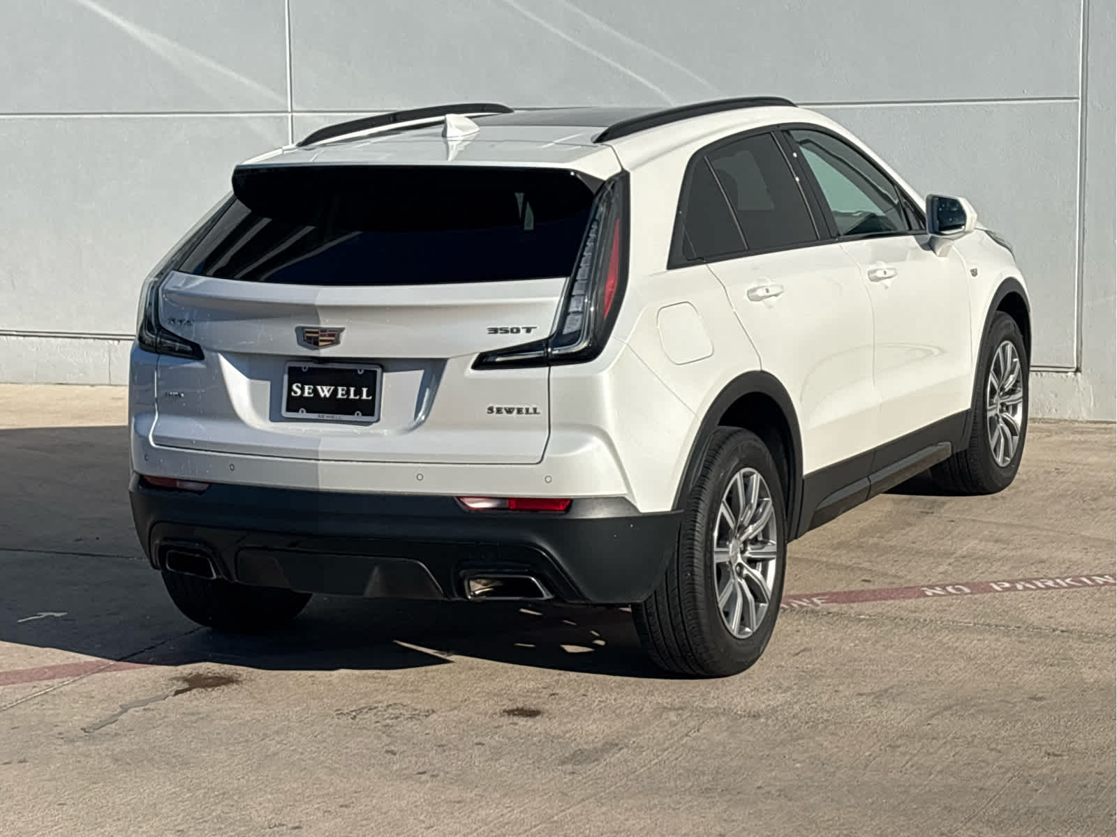 2020 Cadillac XT4 Sport photo 3