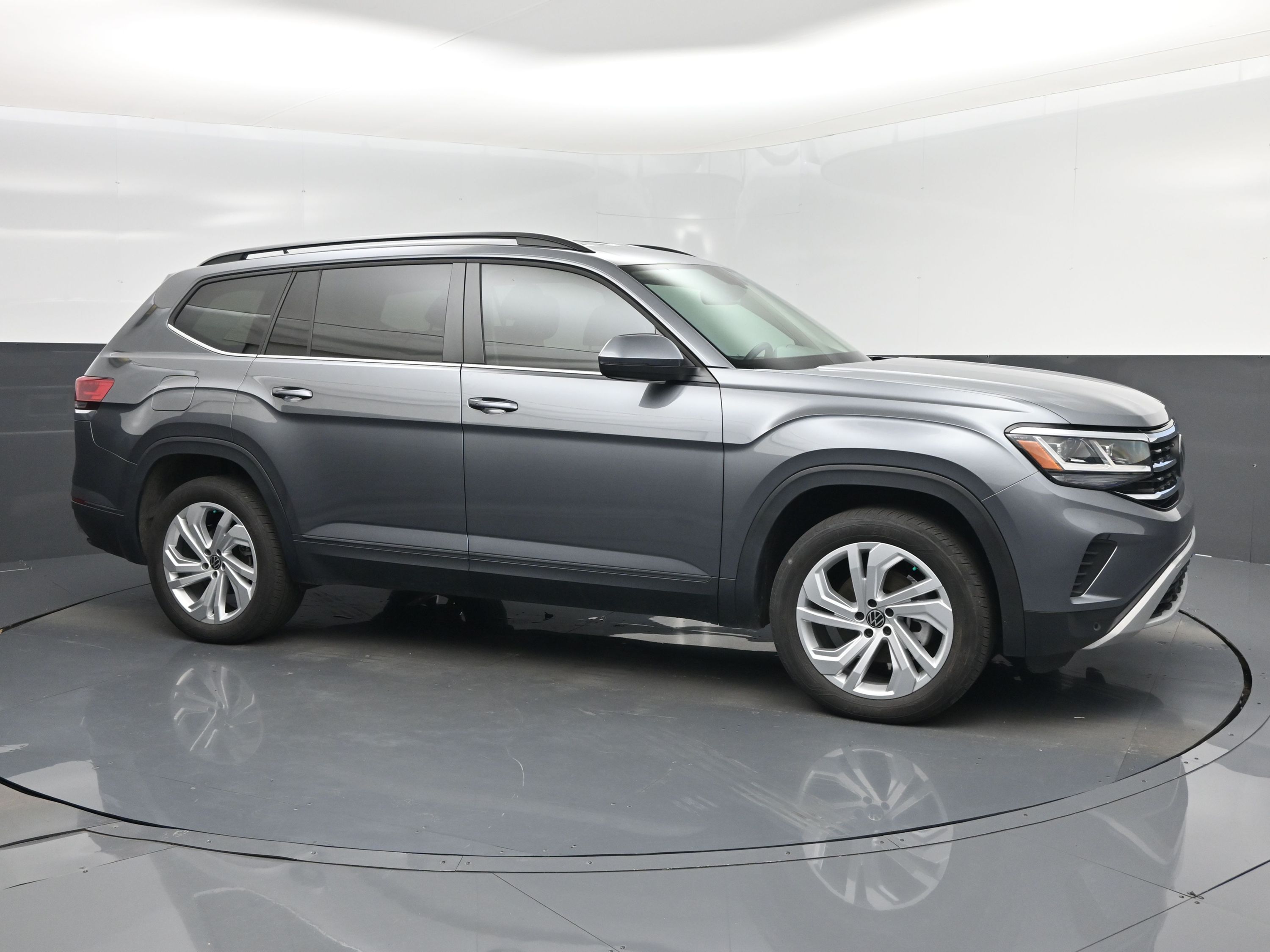 2023 Volkswagen Atlas SE w/Tech